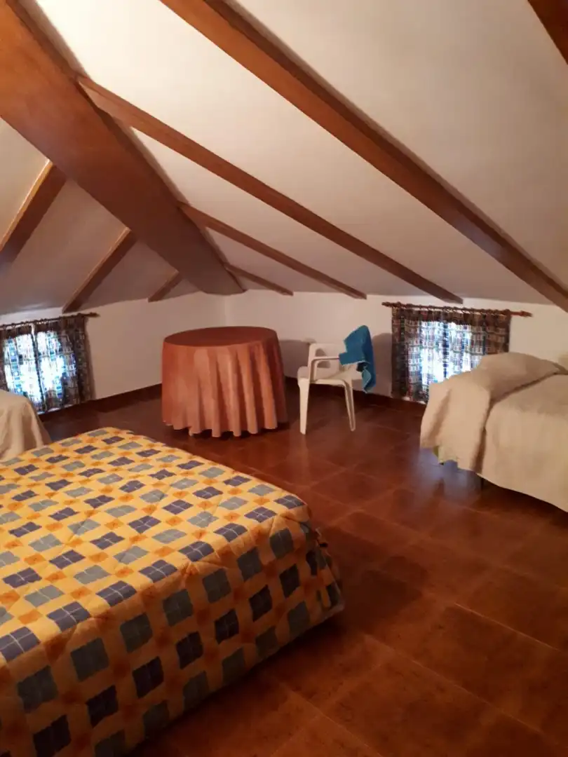 Dormitori de Finca rústica en venda en Sierro amb Aire condicionat, Jardí privat i Terrassa