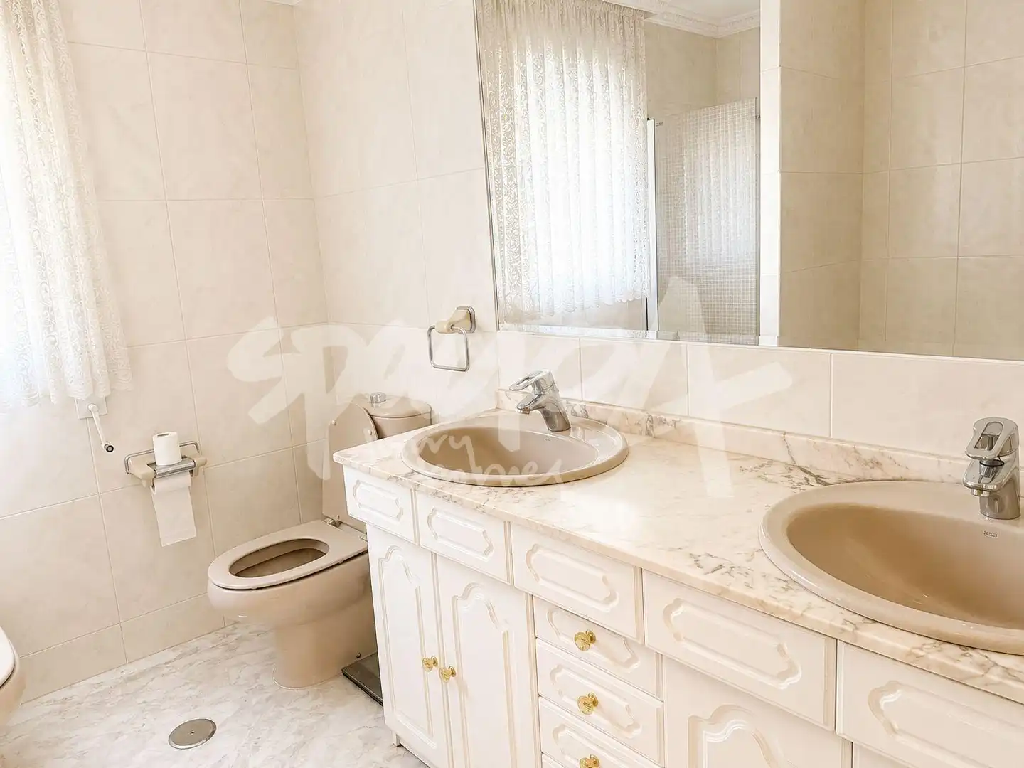 Bathroom of Houses for sale in San Lorenzo de El Escorial  with Community pool