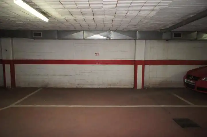 Einzelparkplatz zur Miete in Travesía de Arteixo 2T