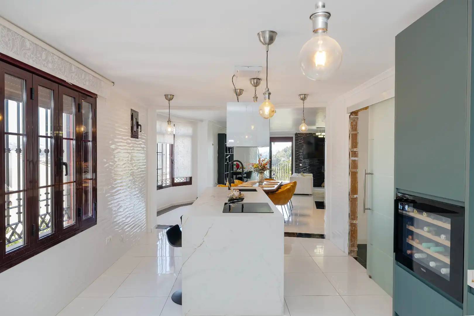 Küche von Haus oder Chalet zum Verkauf in Málaga mit Klimaanlage, Heizung und Privatgarten