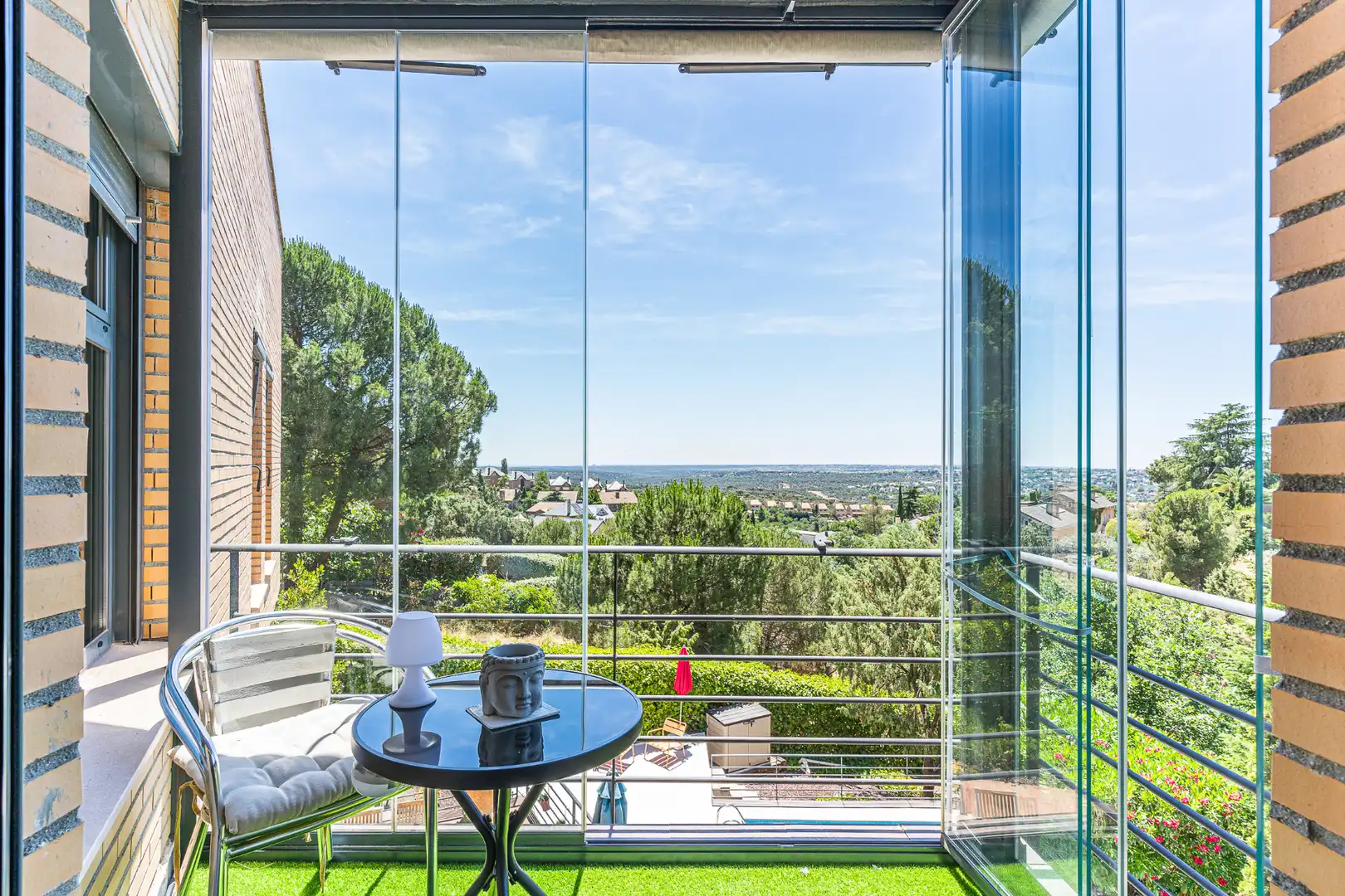 Terrasse von Haus oder Chalet zum Verkauf in Torrelodones mit Heizung, Privatgarten und Schwimmbad