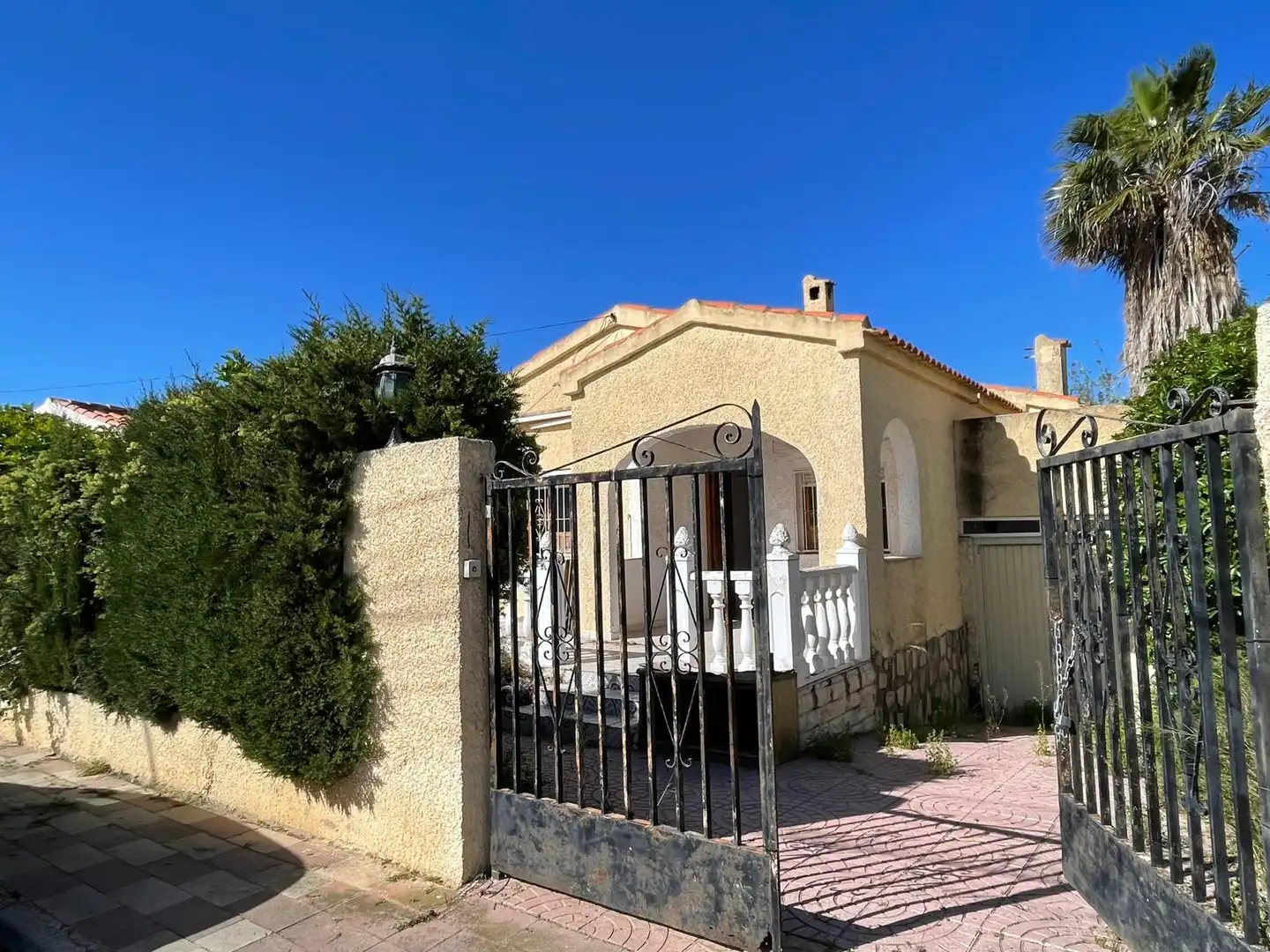 Vista exterior de Casa o chalet en venta en San Fulgencio con Jardín privado y Terraza