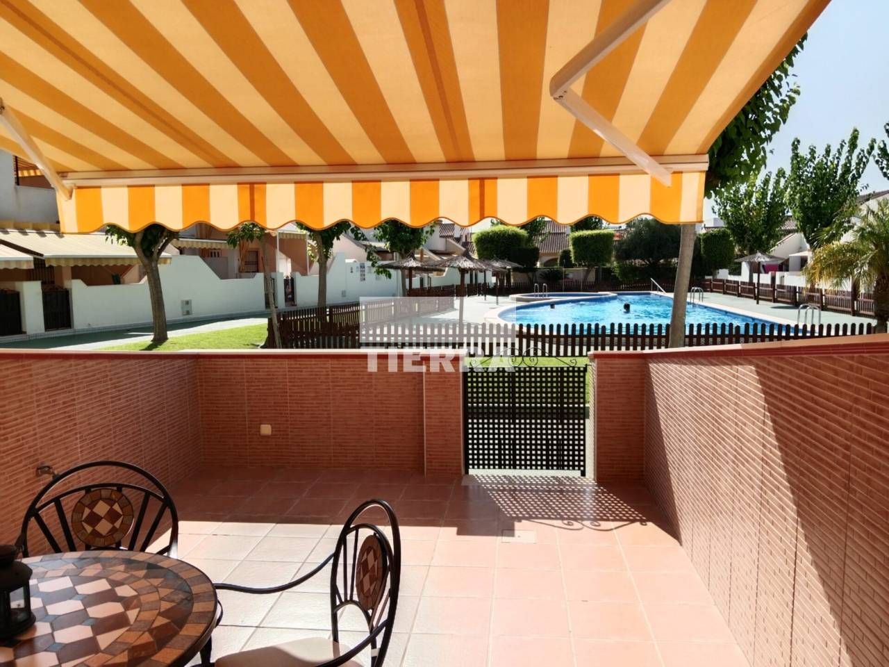 Casa adosada de lloguer a Avenida Comunidad Murciana, Torre de la Horadada