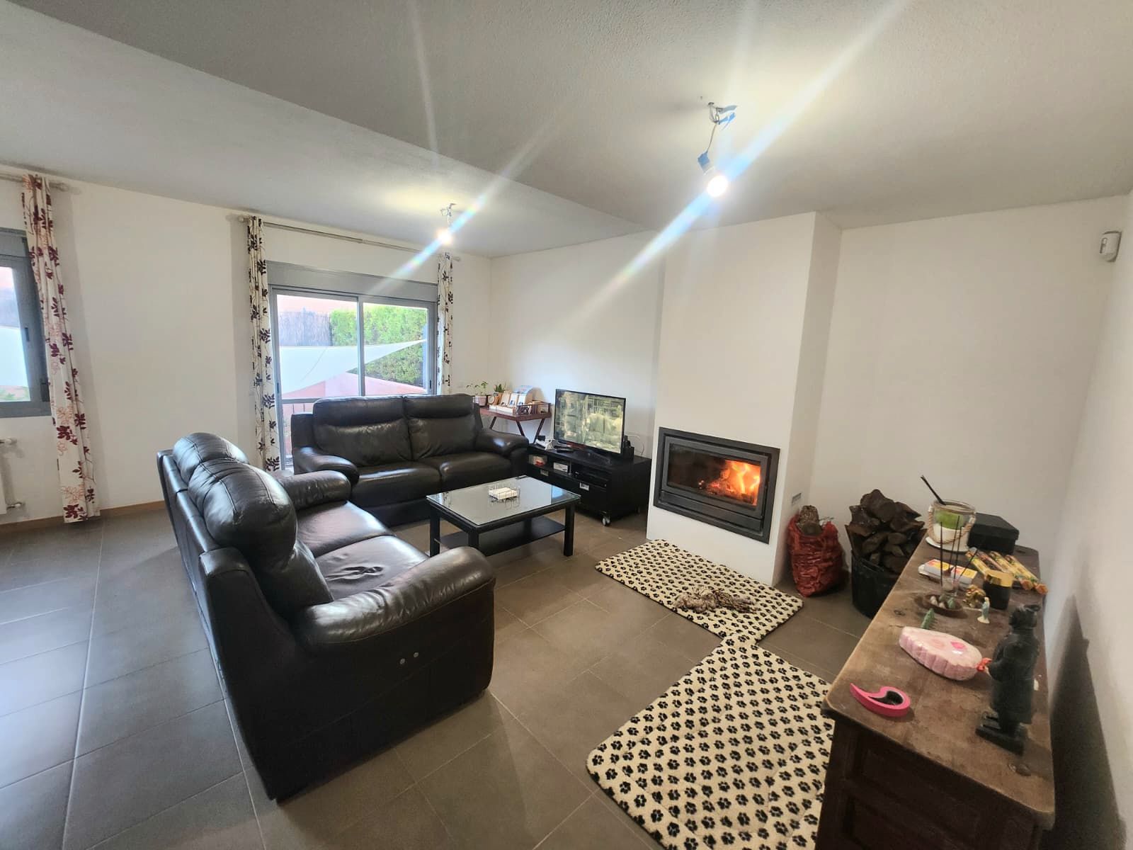 Sala d'estar de Casa adosada en venda en Villalbilla amb Aire condicionat, Calefacció i Jardí privat