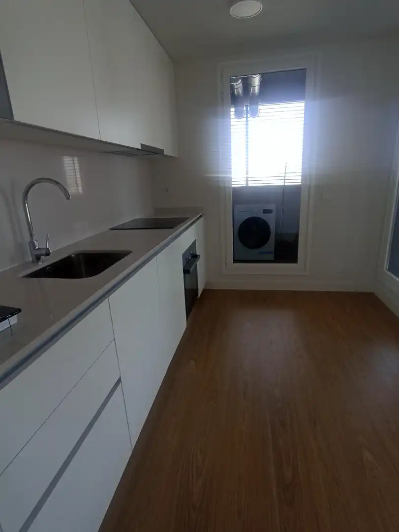 Küche von Wohnung zur Miete in Sevilla mit Klimaanlage, Terrasse und Abstellraum