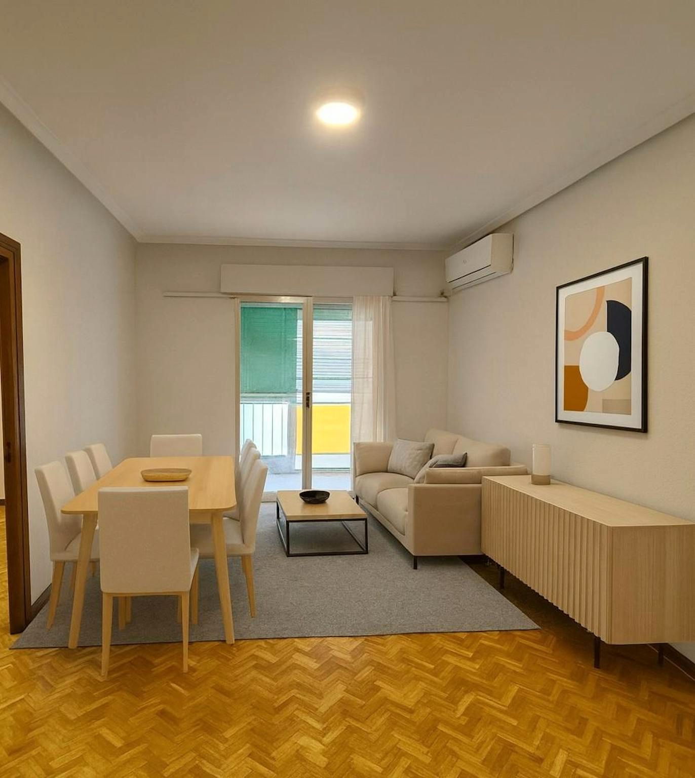 Living room of Flat to rent in  Madrid Capital  with Air Conditioner, Heating and Furnished