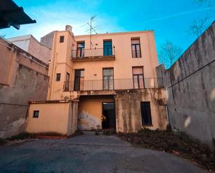 Vista exterior de Edifici en venda en Badalona