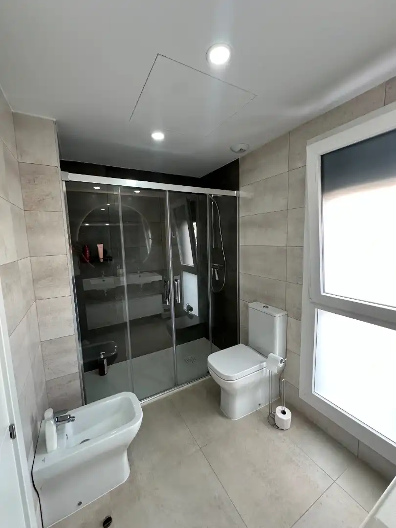 Bathroom of Detached homes for sale in Valdemoro  with Air Conditioner, Heating and Private garden