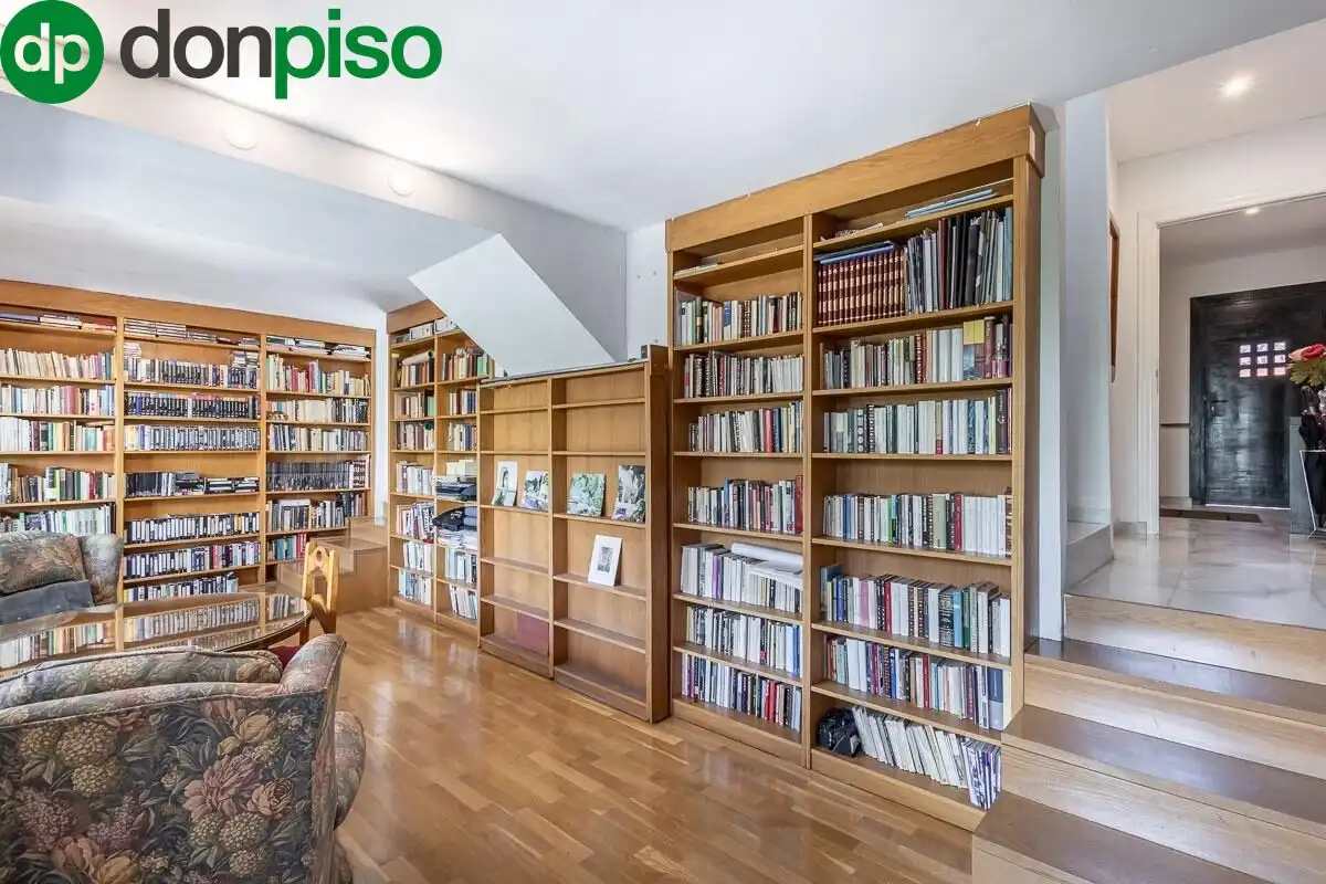 Sala d'estar de Casa o xalet en venda en Granada amb Aire condicionat, Calefacció i Terrassa