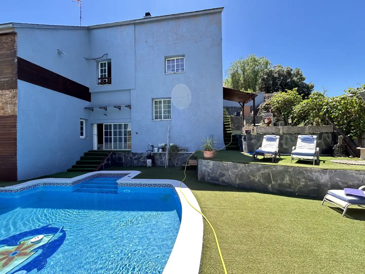 Schwimmbecken von Haus oder Chalet zum Verkauf in Cervelló mit Klimaanlage, Privatgarten und Schwimmbad