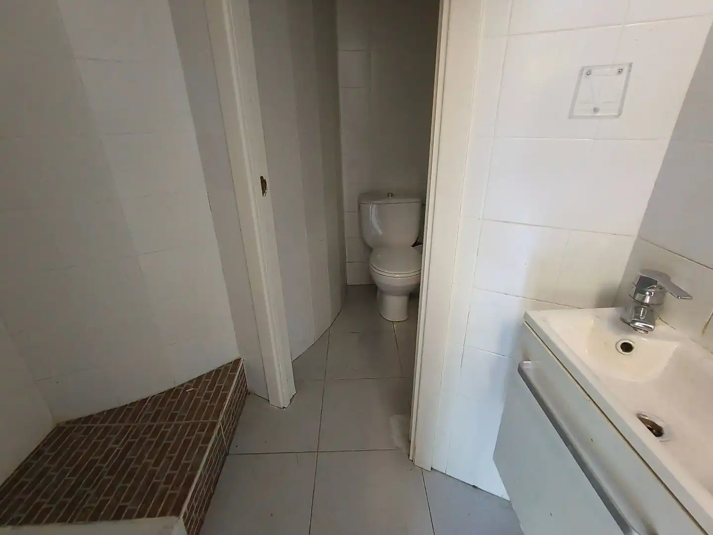 Bany de Local de lloguer en Begues