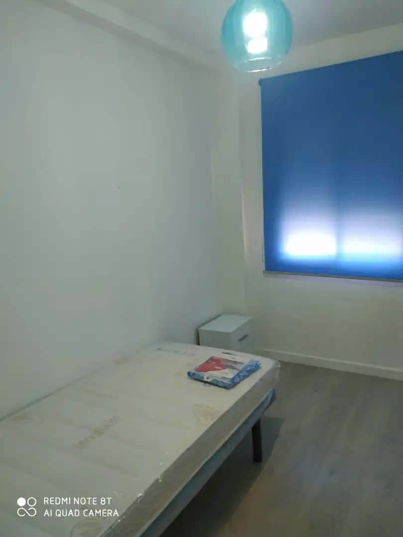 Schlafzimmer von Wohnung zur Miete in Huelva mit Möbliert, Waschmaschine und Balkon