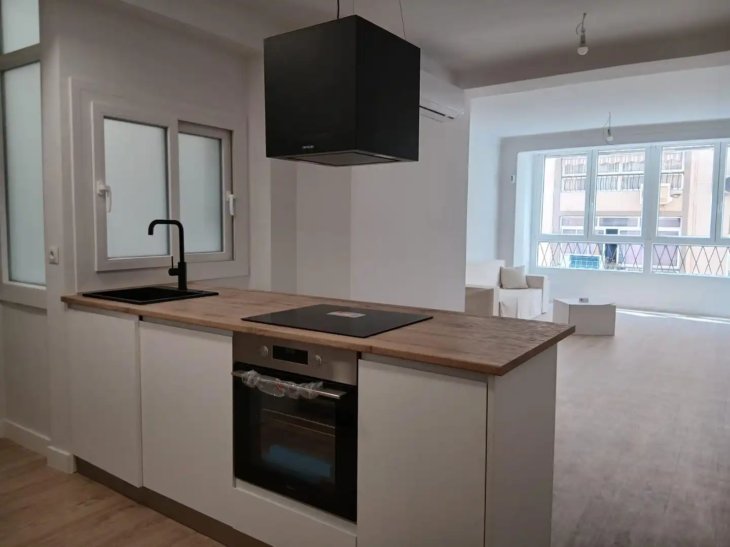 Kitchen of Flat for sale in Málaga  with Parquet flooring