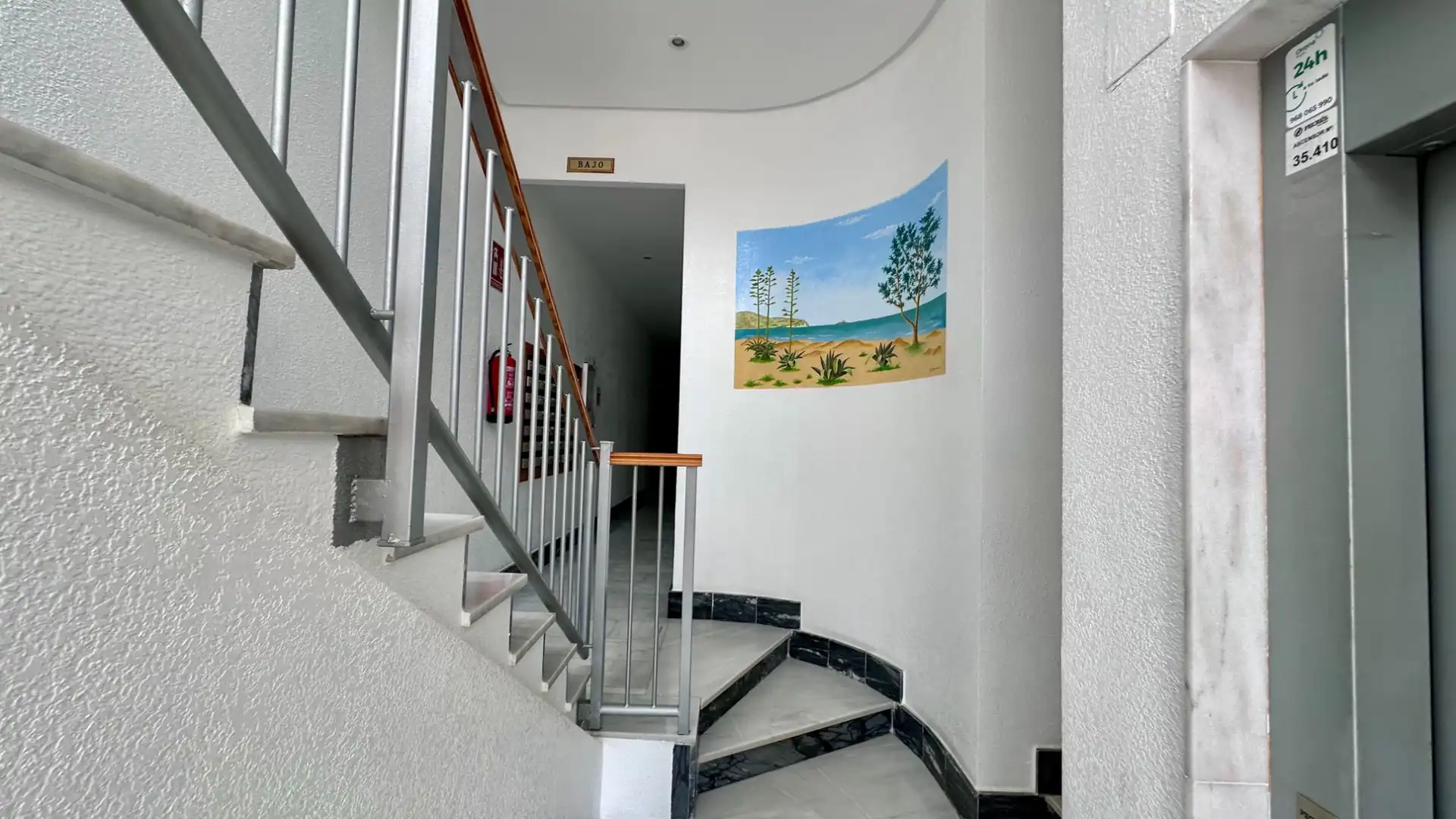 Flat with terrace for sale in Las Viñas, imagen 2