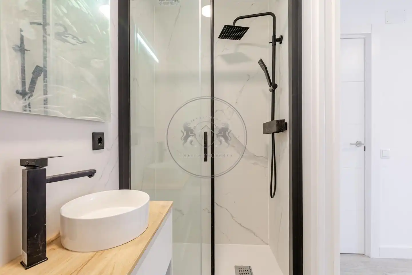 Baño de Piso en venta en Madrid con Aire acondicionado y Alarma