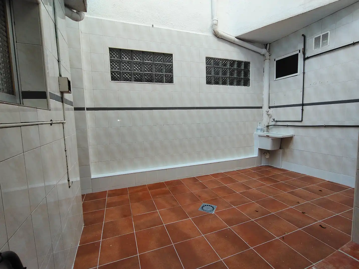 Baño de Piso en venta en Ripollet con Calefacción, Parquet y Terraza
