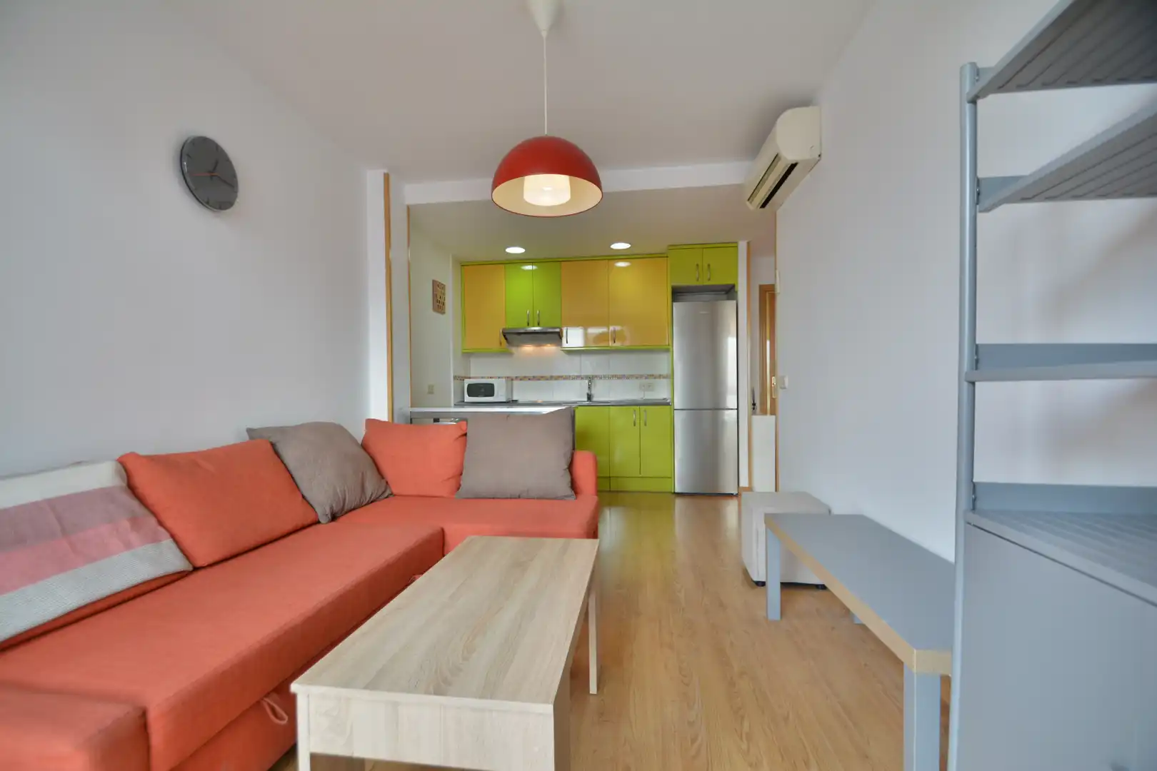 Sala de estar de Piso de alquiler en Madrid con Aire acondicionado, Trastero y Amueblado