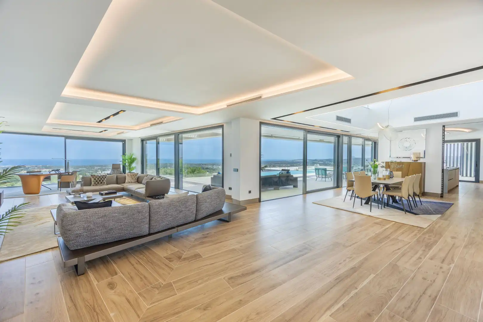 Sala de estar de Casa o chalet en venta en Sotogrande con Aire acondicionado, Calefacción y Jardín privado