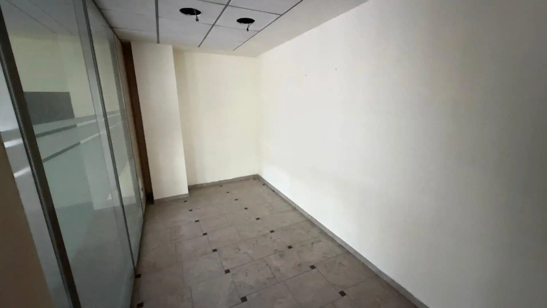 Business premises to rent in Calle de Isidro Villaroig, imagen 9