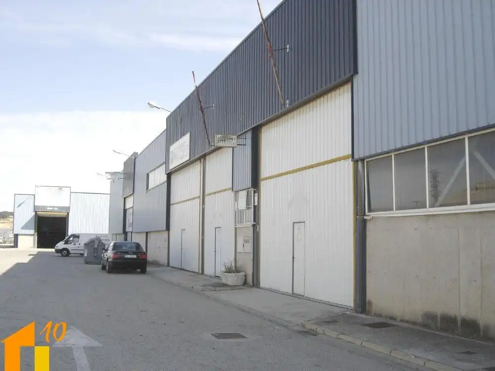 Industriegebäude zum Verkauf in Villafría - La Ventilla - Castañares