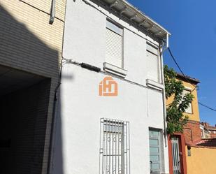 Exterior view of House or chalet for sale in León Capital   with Storage room