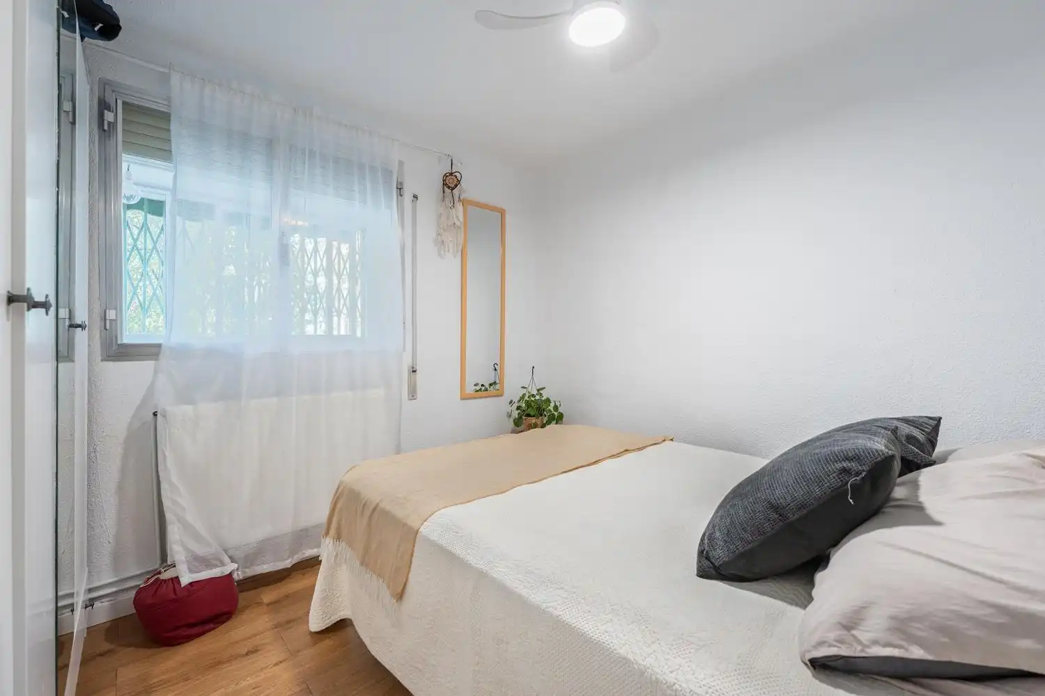 Bedroom of Flat for rent in Latina