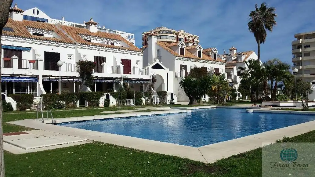 Außenansicht von Dachboden zum Verkauf in Fuengirola mit Terrasse und Gemeinschaftspool