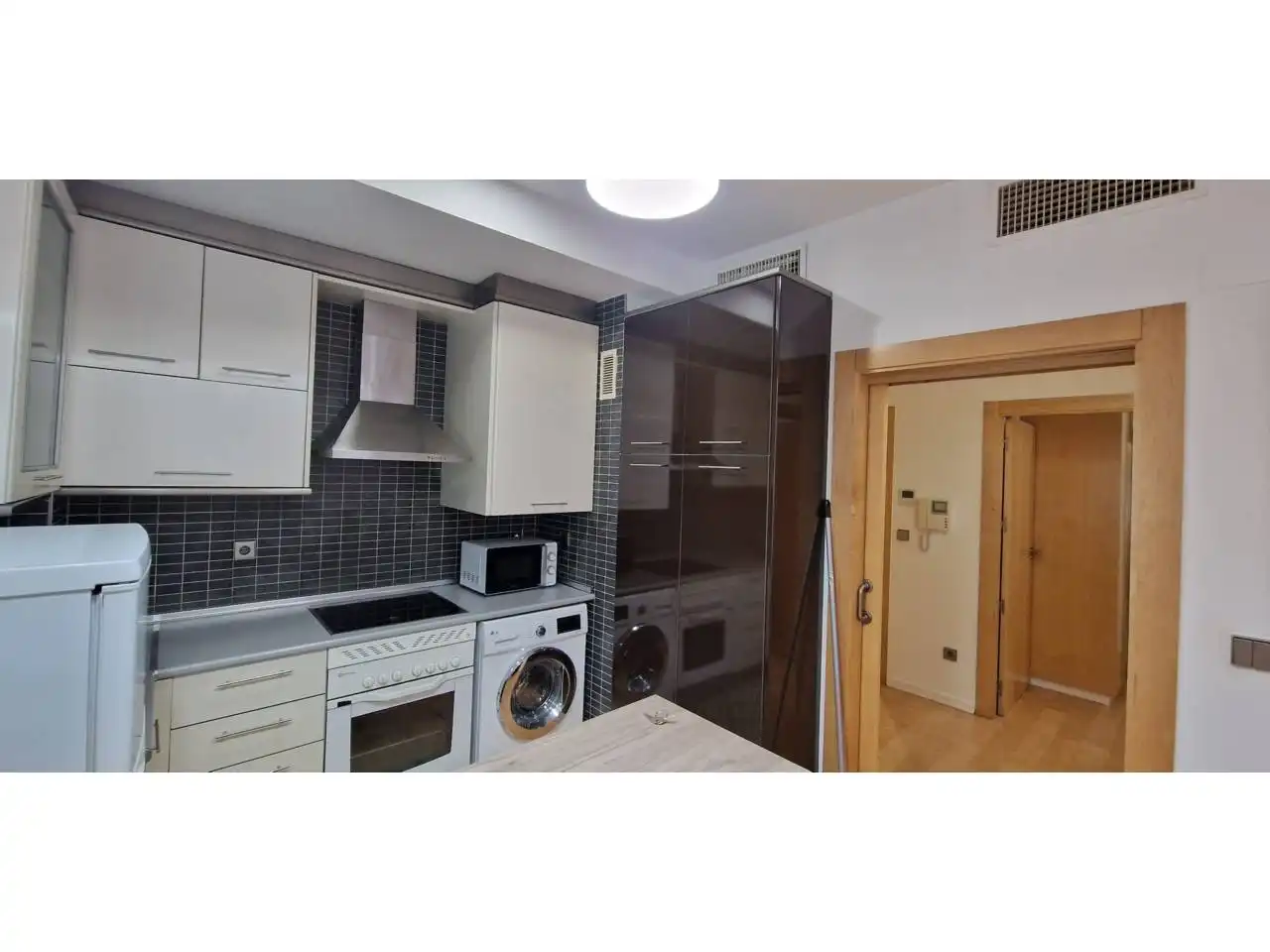 Kitchen of Flat for rent in Cartagena  with Air Conditioner, Heating and Furnished