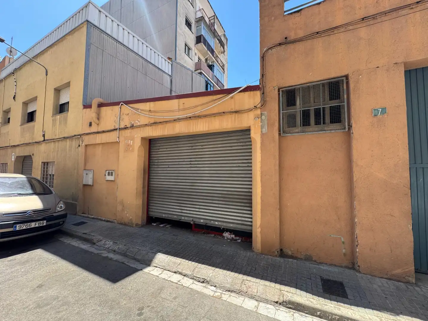 Gebäude zum Verkauf in Carrer de Frederic Mompou, Lledoner