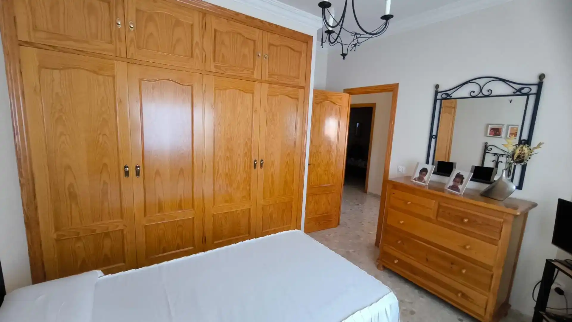 Dormitori de Casa o xalet en venda en Valencina de la Concepción amb Piscina