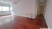 Sala d'estar de Pis en venda en Terrassa amb Aire condicionat, Calefacció i Parquet