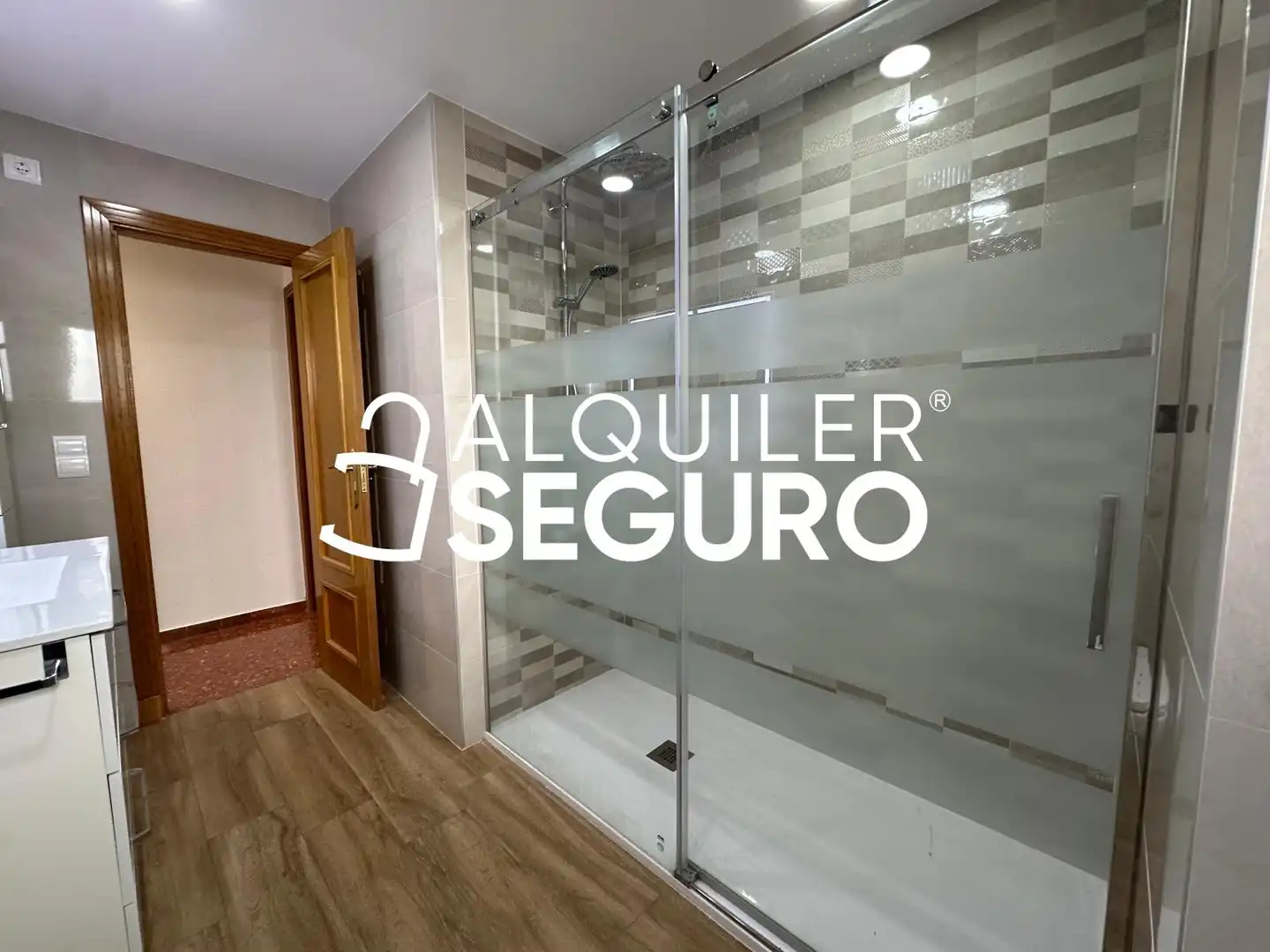 Bathroom of Flat for rent in Chiva  with Air Conditioner, Terrace and Furnished