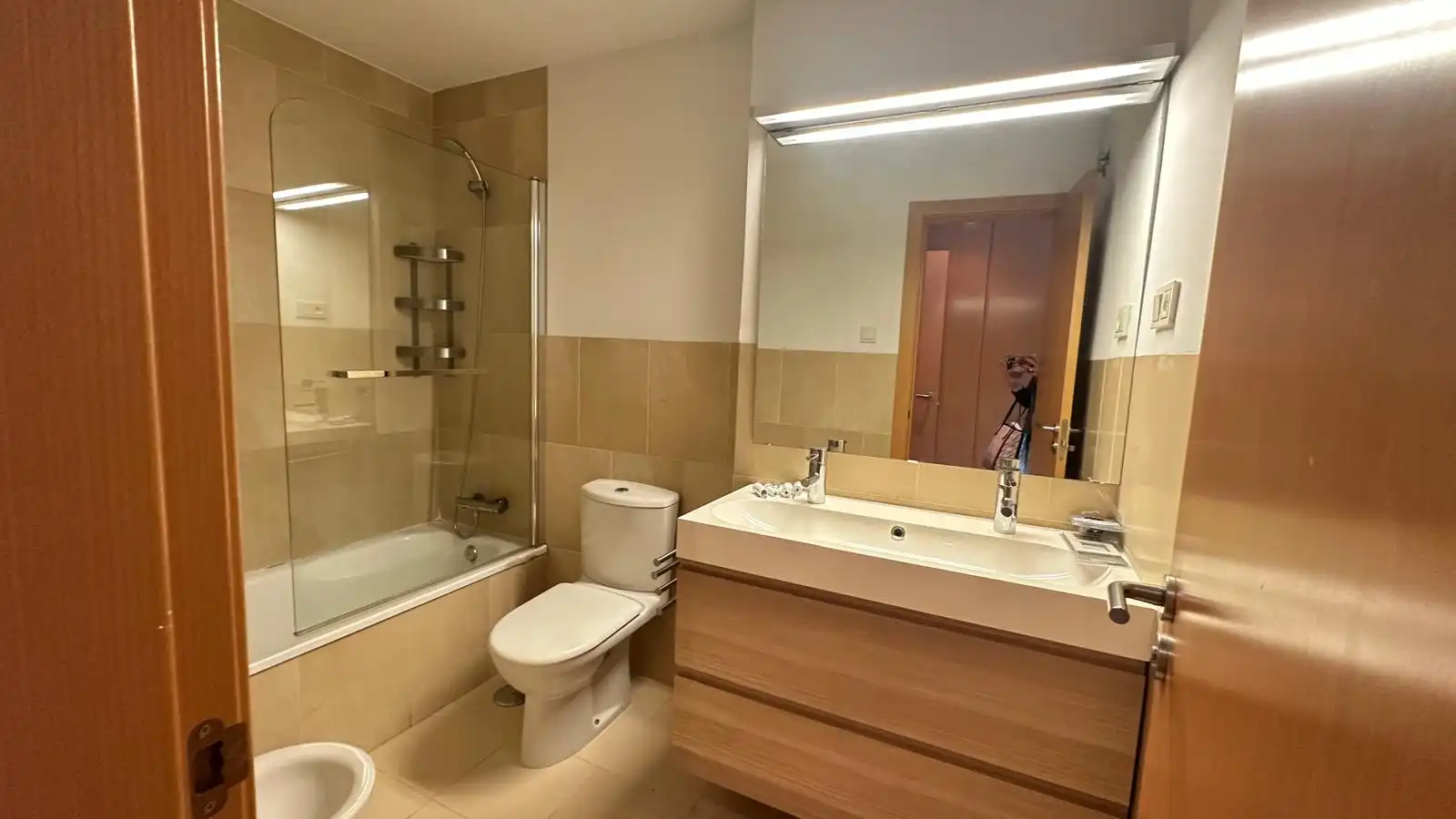 Badezimmer von Wohnung zum Verkauf in Mairena del Aljarafe mit Klimaanlage, Heizung und Terrasse
