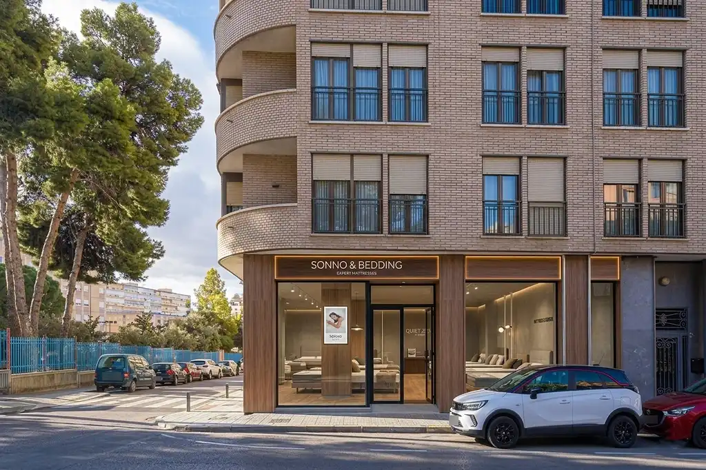 Locale commerciale in vendita a Av Chapí