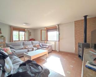 Sala d'estar de Casa o xalet en venda en  Albacete Capital amb Jardí privat i Piscina