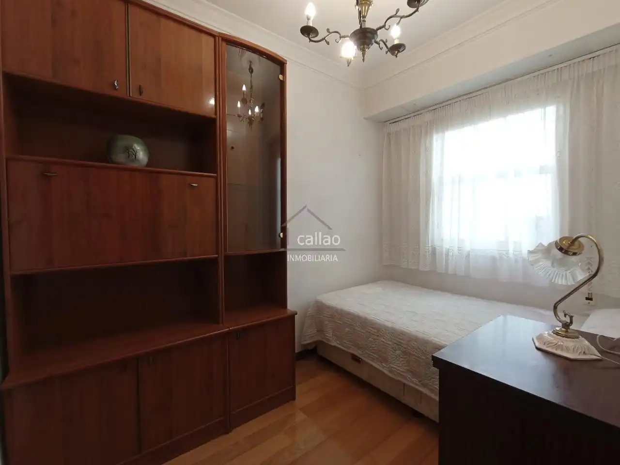 Habitación de Piso de alquiler en Ferrol con Calefacción y Amueblado