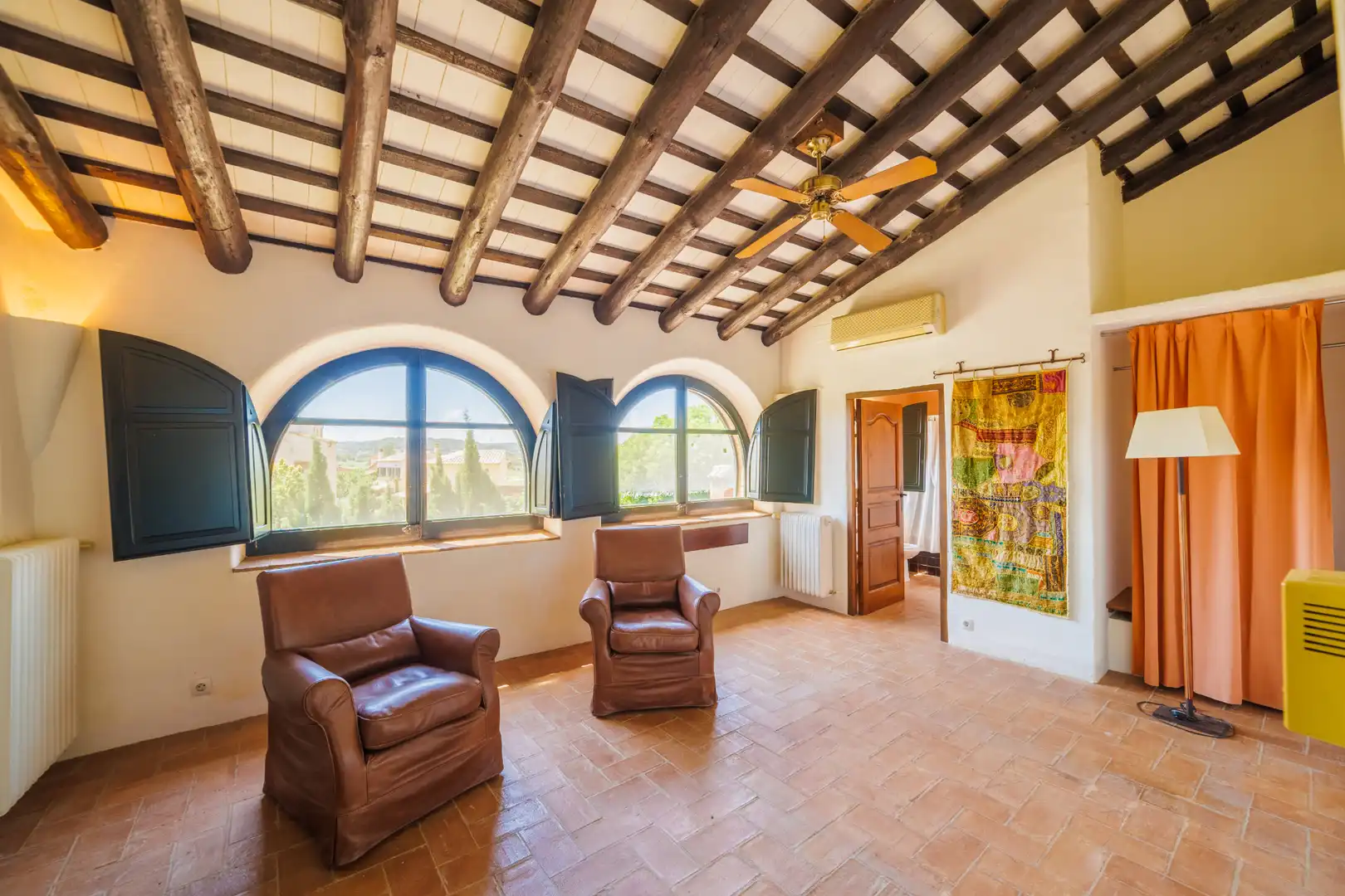 Living room of Country homes for sale in Parlavà  with Air Conditioner, Private garden and Terrace