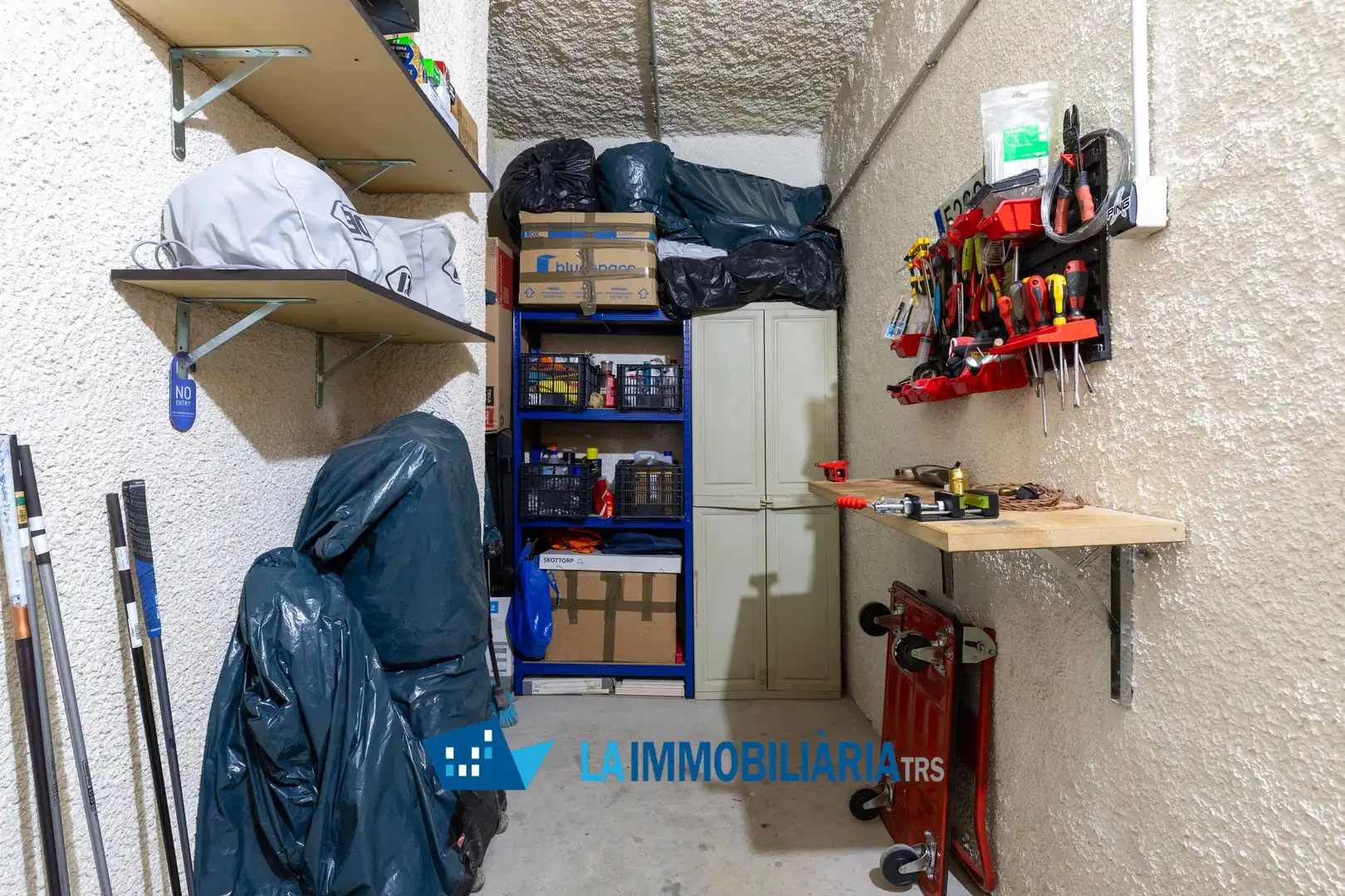 Wohnung zum Verkauf in Terrassa mit Klimaanlage, Heizung und Terrasse