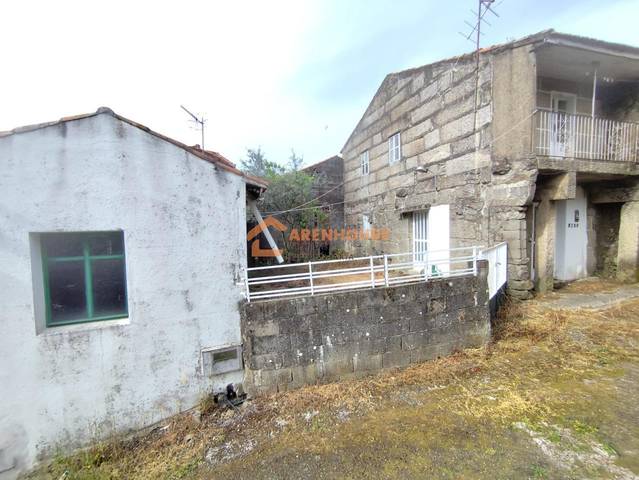 Casa-chalet en Venta en Xunqueira de Ambía