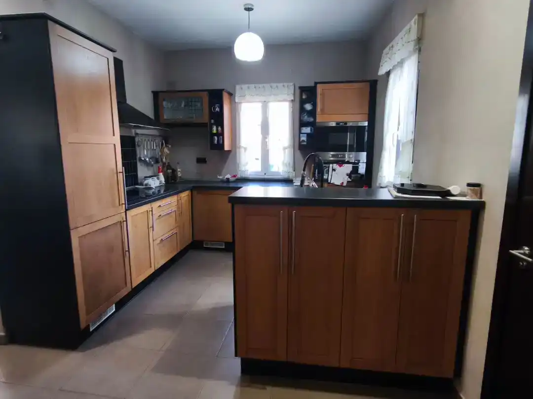 Cuina de Casa adosada en venda en Langreo amb Jardí privat, Traster i Moblat