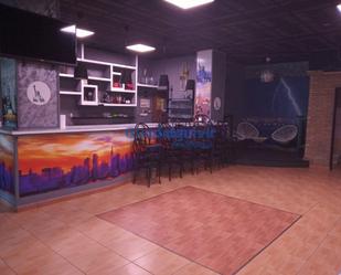 Premises to rent in Montequinto  with Air Conditioner
