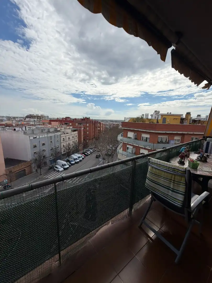 Außenansicht von Wohnung zum Verkauf in Viladecans mit Klimaanlage, Heizung und Abstellraum