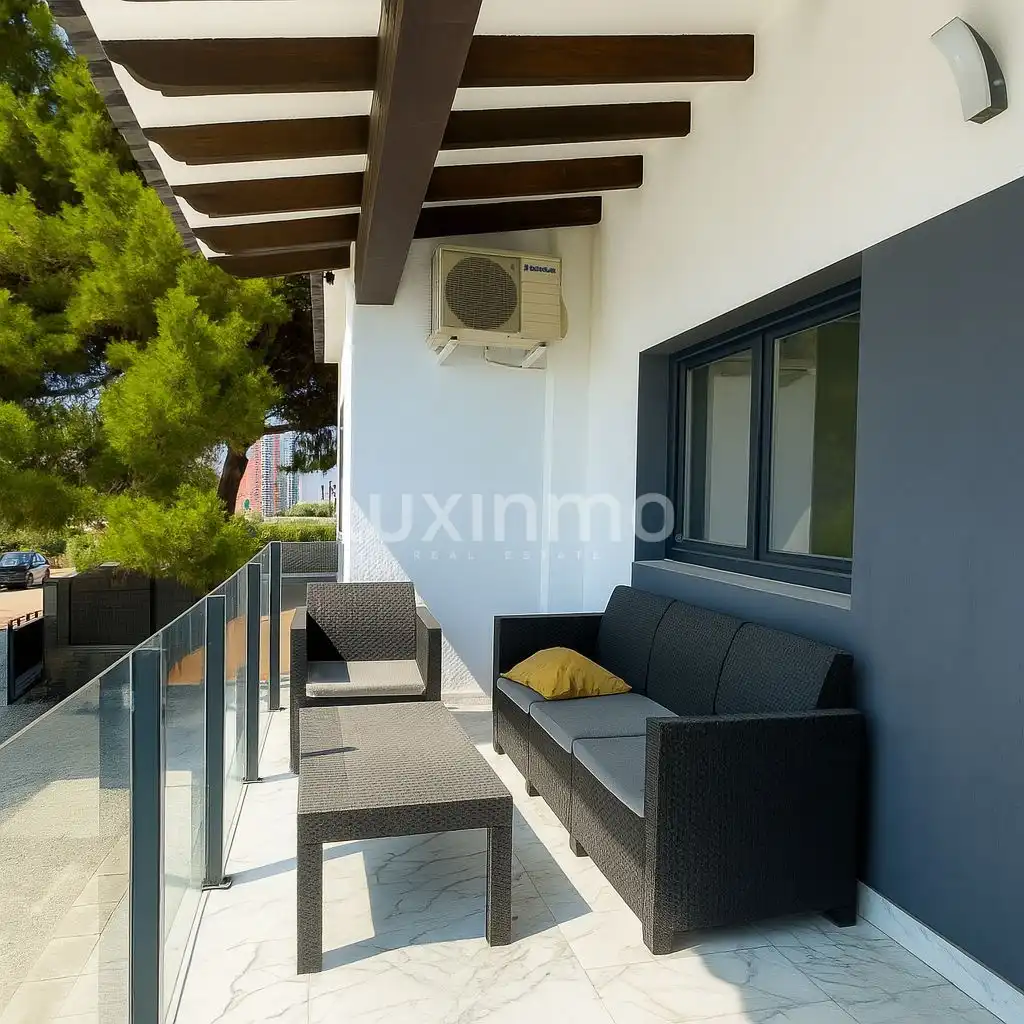 Villa con terrazza in vendita a Marisol Park - Ortembach - Los Almendros, imagen 4