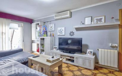 Living room of Flat for sale in Sant Boi de Llobregat  with Air Conditioner and Balcony