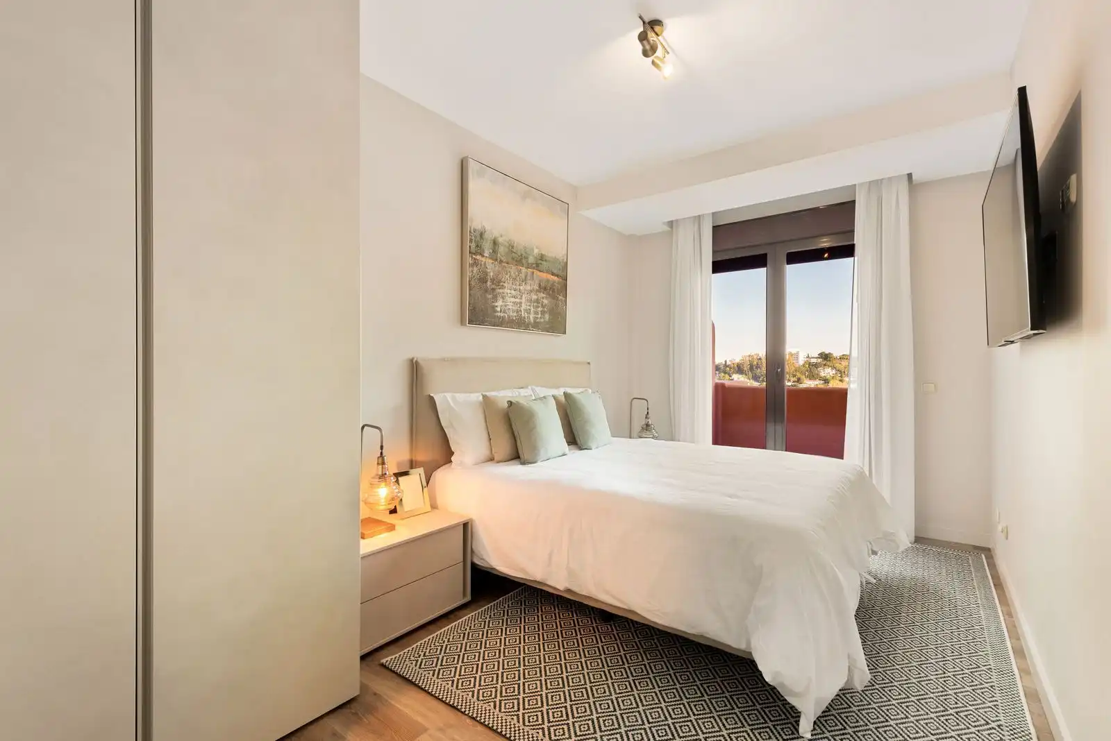 Habitación de Piso en venta en Benahavís con Aire acondicionado, Terraza y Amueblado