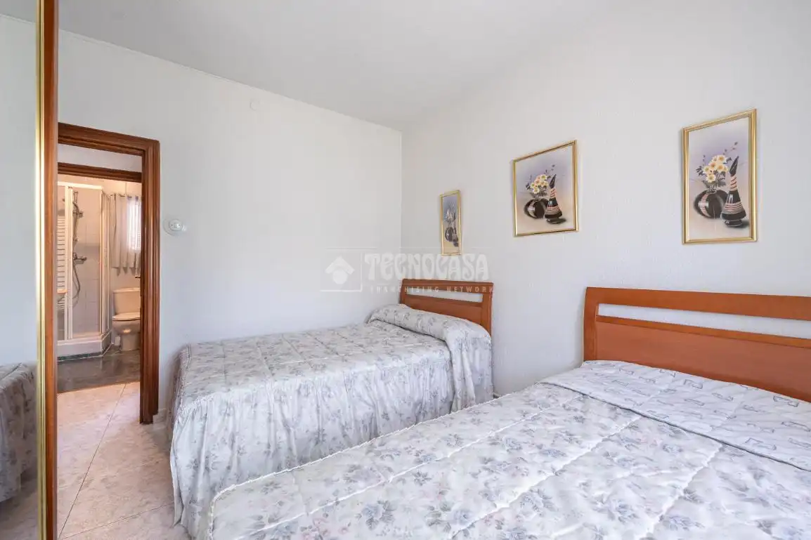 Habitación de Piso en venta en Madrid con Calefacción