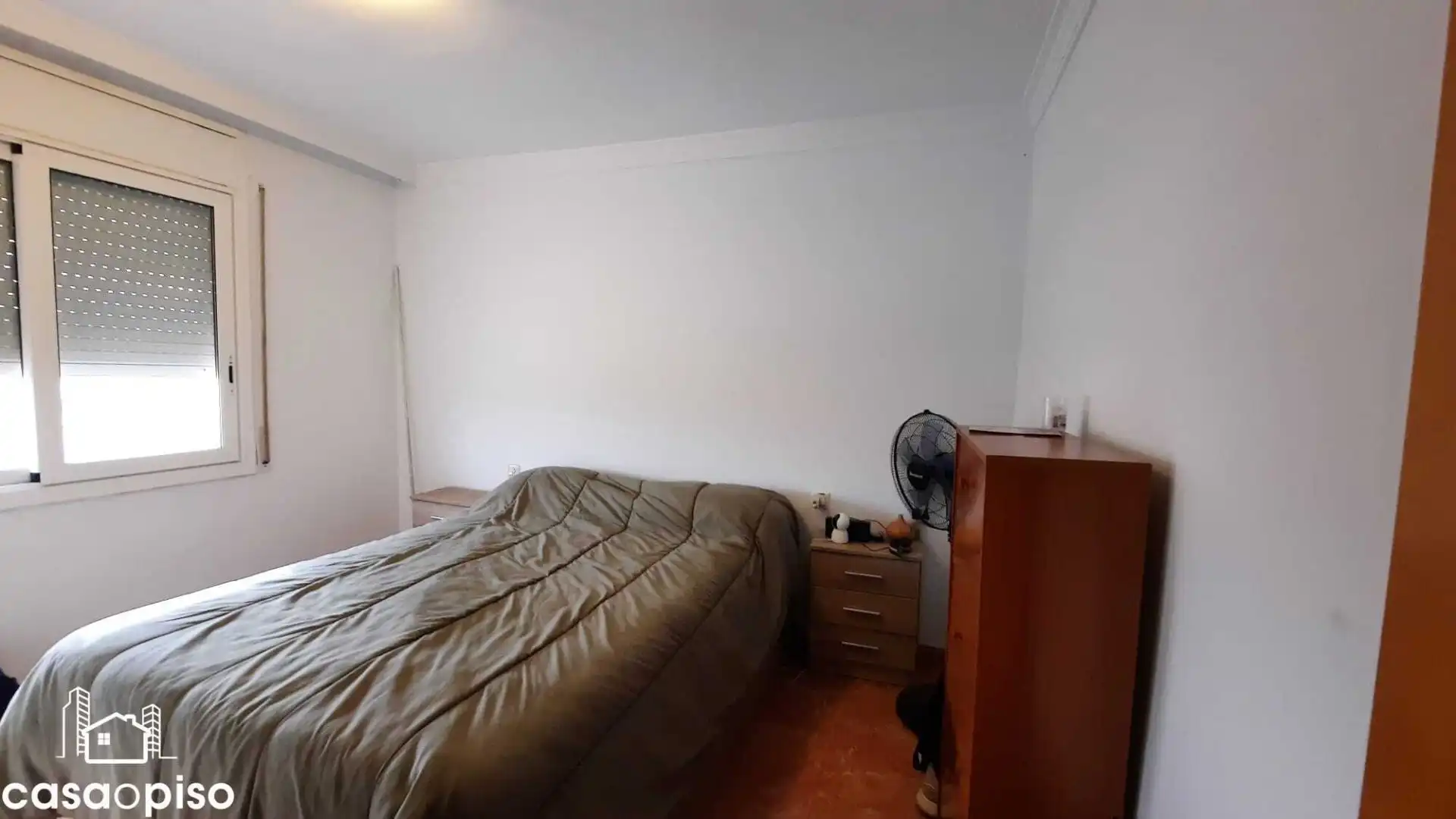 Bedroom of Flat for sale in Terrassa  with Air Conditioner