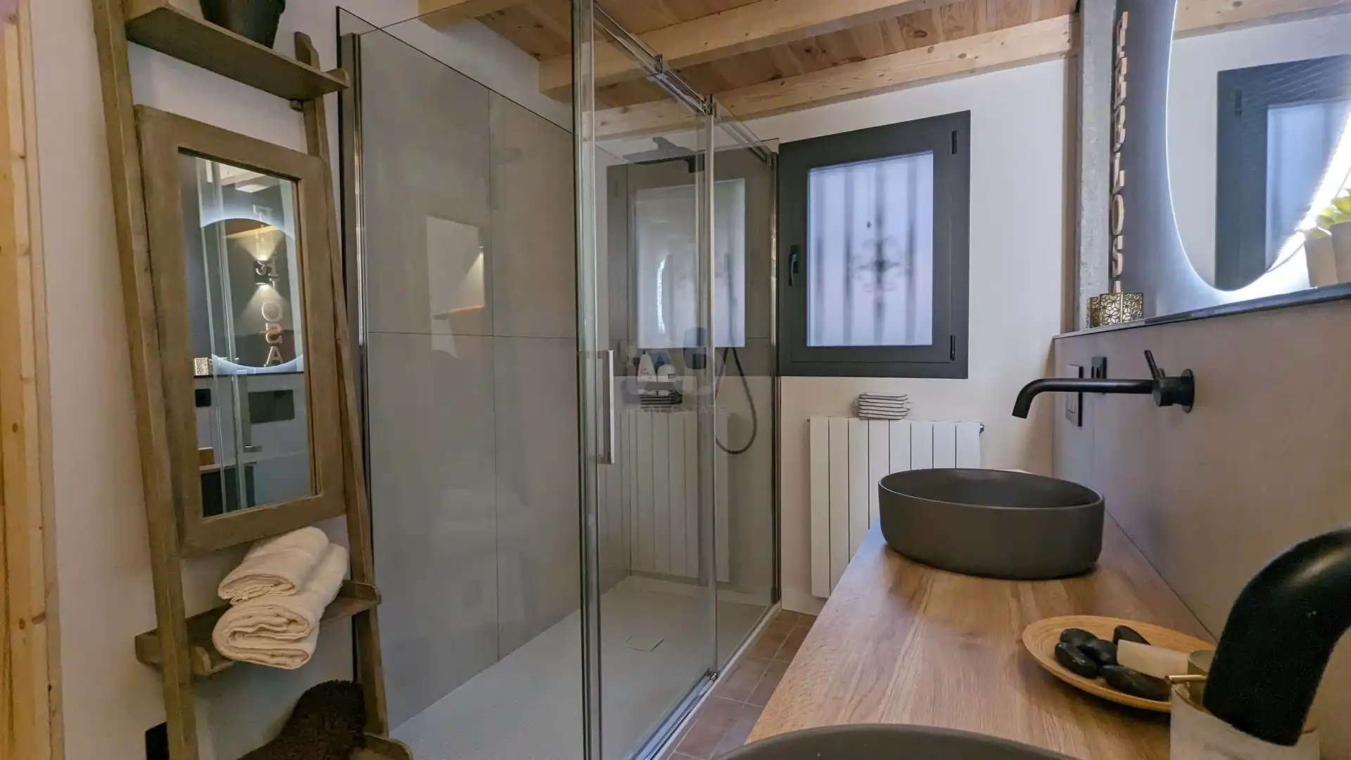 Baño de Piso en venta en Villamediana de Iregua con Calefacción y Piscina