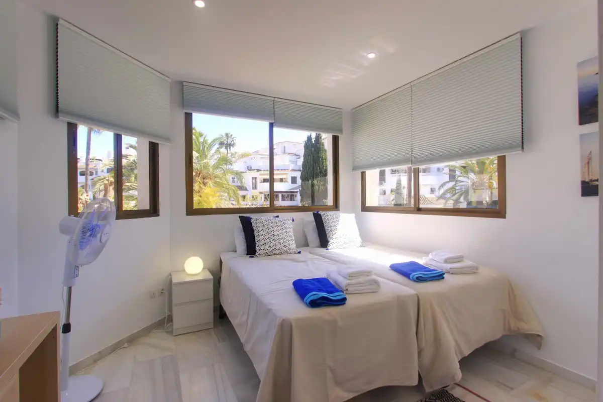 Dormitori de Apartament en venda en Marbella amb Aire condicionat, Moblat i Balcó
