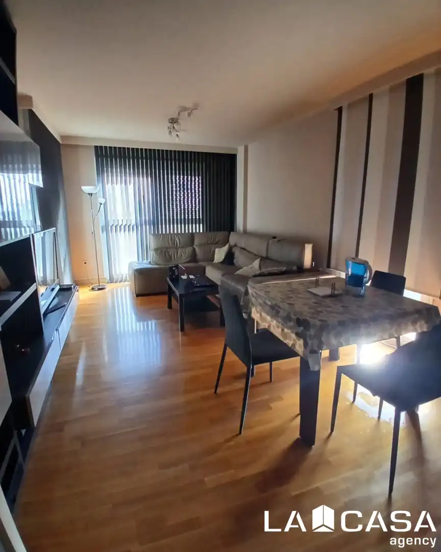 Appartamento con piscina in vendita a Calle Cueva de Menga, imagen 4
